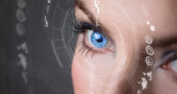 Gözünüzün Önünde Sinekler mi Uçuşuyor?