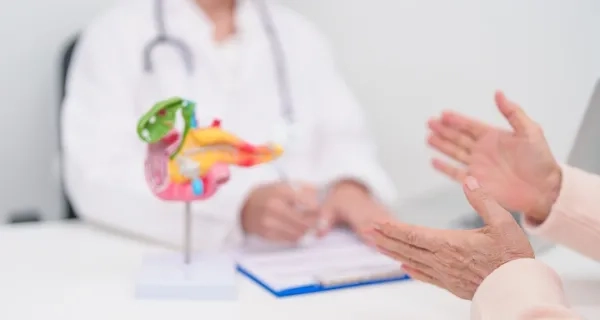 Tek Ameliyatla Kalın Bağırsak ve Karaciğerindeki 8 Tümör Temizlendi