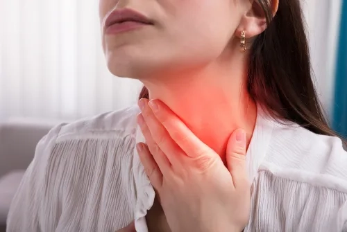 Long Lasting Sore Throat May Suggest Throat (Larynx) Cancer
