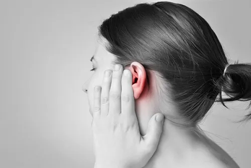 Uçuş Sırasında Yaşanan Kulak Ağrısı Bazı Hastalıkların İşareti Olabilir!