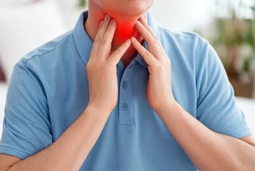 What is Laryngeal Cancer? Symptoms, Risk Factors, and Treatment Methods