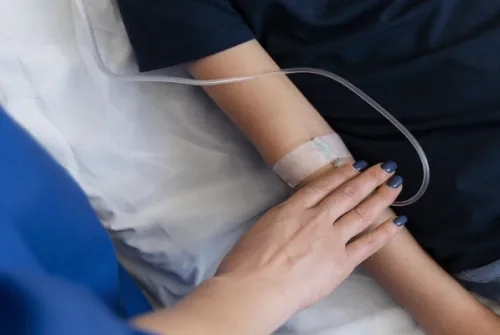 Hemodiyaliz Tedavisi Nedir? Avantajları Nelerdir?