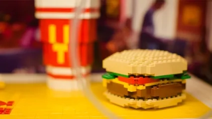 Children Should Be Away From Fast Food Toy 