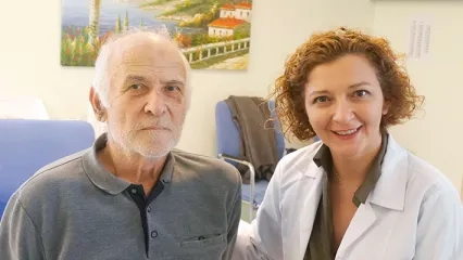 The Giant Stones In The Biliary Tract Of 71-Year-Old Patient Were Removed Without Surgery.