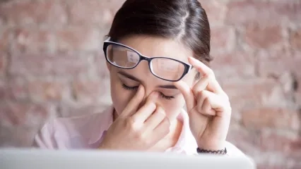 Uzun Süreli Bilgisayar Kullanımı Göz Sağlığını Tehdit Ediyor