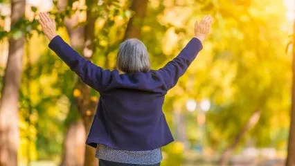 Does Your Shoulder Strain When Lifting Your Arm?