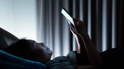 Mavi Işık Nedir? Göz Sağlığını Nasıl Etkiler?