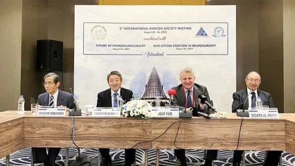 Dünyanın En Önemli Beyin Cerrahları İstanbul'da Bir Araya Geldi!